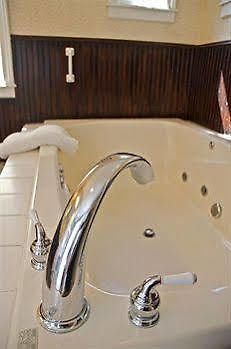 Waypoint House Bed And Breakfast Boyce Εξωτερικό φωτογραφία